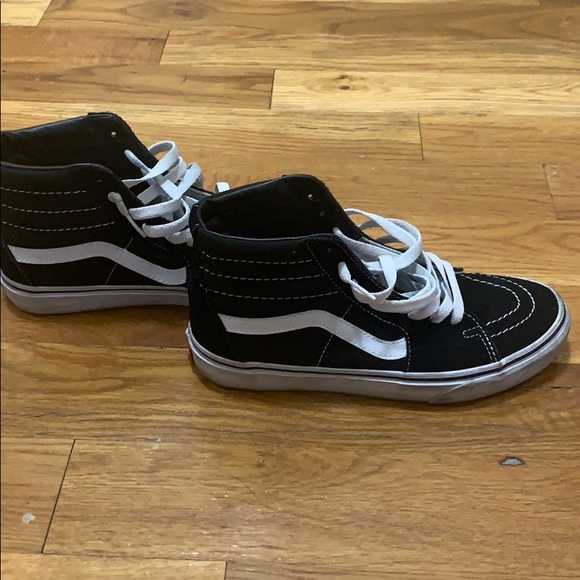 Vans - Picture 2 of 5